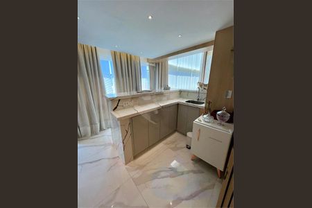 Apartamento à venda com 238m², 4 quartos e 4 vagas