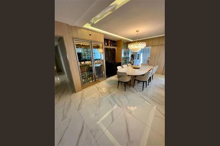 Apartamento à venda com 238m², 4 quartos e 4 vagas