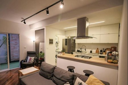 Casa de Condomínio à venda com 3 quartos, 136m² em Caxingui, São Paulo