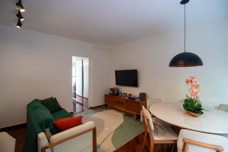 Sala de casa de condomínio à venda com 3 quartos, 136m² em Caxingui, São Paulo