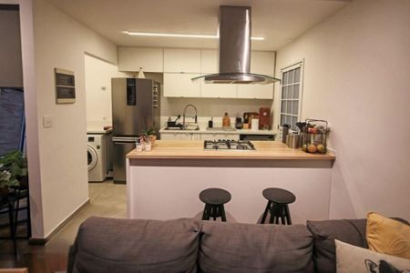 Casa de condomínio à venda com 136m², 3 quartos e 2 vagas