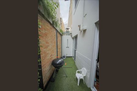 Casa de condomínio à venda com 136m², 3 quartos e 2 vagas