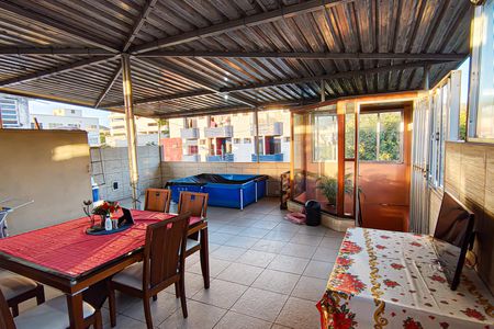 Casa para alugar com 165m², 3 quartos e 1 vagaÁrea comum