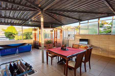 Casa para alugar com 165m², 3 quartos e 1 vagaÁrea comum