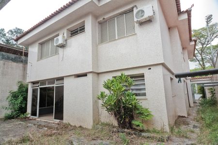 Casa à venda com 350m², 4 quartos e 8 vagasÁrea Externa