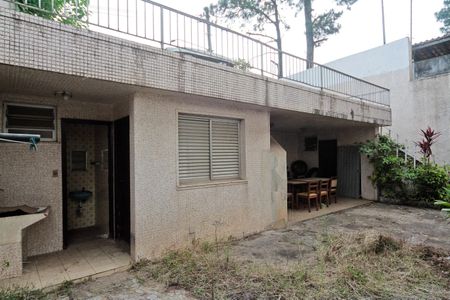 Casa à venda com 350m², 4 quartos e 8 vagasÁrea Externa