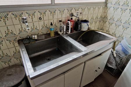 Casa à venda com 350m², 4 quartos e 8 vagasÁrea de Serviço