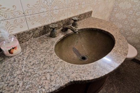 Casa à venda com 350m², 4 quartos e 8 vagasLavabo