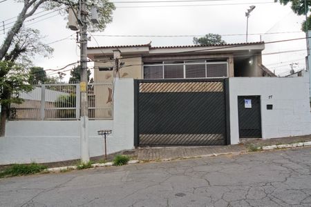 Casa à venda com 350m², 4 quartos e 8 vagasFachada