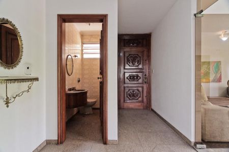 Casa à venda com 350m², 4 quartos e 8 vagasEntrada