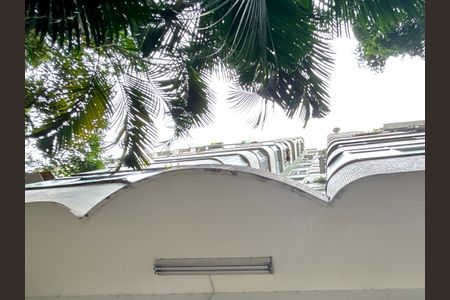 Apartamento à venda com 47m², 1 quarto e sem vaga Apartamento à venda com 47m², 1 quarto e sem vagaFachada