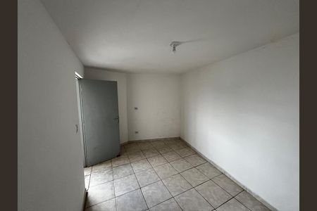 Quarto de casa para alugar com 2 quartos, 60m² em Jardim Rossin, São Paulo