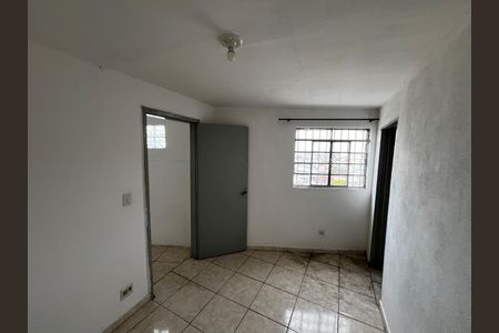 Sala de casa para alugar com 2 quartos, 60m² em Jardim Rossin, São Paulo