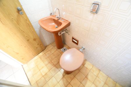 Banheiro de kitnet/studio para alugar com 1 quarto, 38m² em Bosque, Campinas