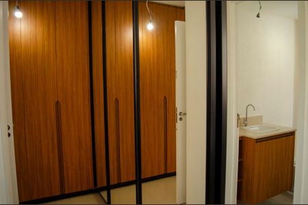 Apartamento para alugar com 66m², 2 quartos e 1 vagaCorredor