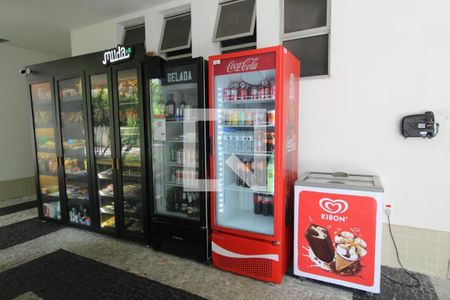 Apartamento à venda com 96m², 2 quartos e 1 vaga Apartamento à venda com 96m², 2 quartos e 1 vagaMini Mercado