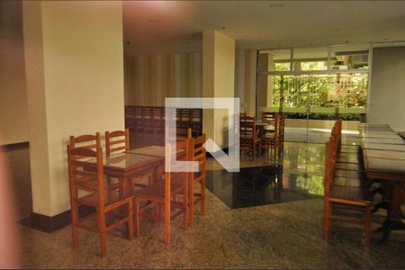 Apartamento à venda com 96m², 2 quartos e 1 vaga Apartamento à venda com 96m², 2 quartos e 1 vagaÁrea comum - Salão de festas