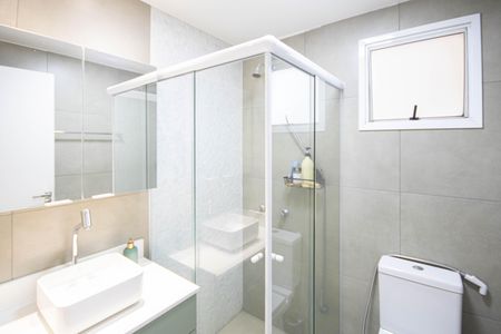 Apartamento à venda com 65m², 2 quartos e 1 vaga Apartamento à venda com 65m², 2 quartos e 1 vagaBanheiro da Suíte