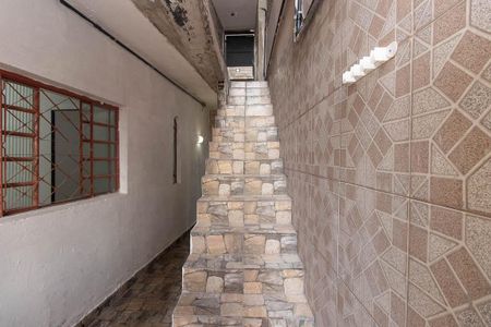 Casa para alugar com 55m², 1 quarto e sem vagaEscada