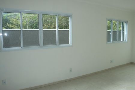 Sala de casa de condomínio para alugar com 3 quartos, 140m² em Caucaia do Alto , Cotia