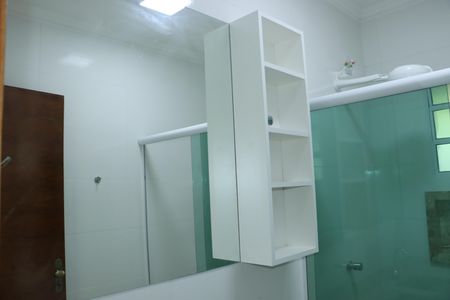 Casa de condomínio para alugar com 140m², 3 quartos e 2 vagasBanheiro 2