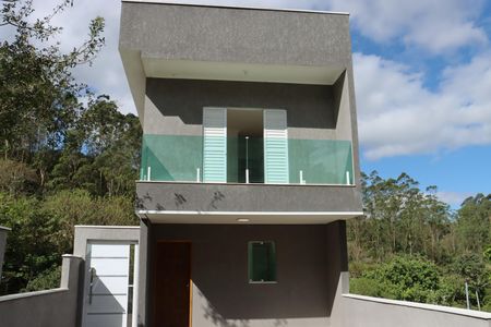 Casa de condomínio para alugar com 140m², 3 quartos e 2 vagasFachada