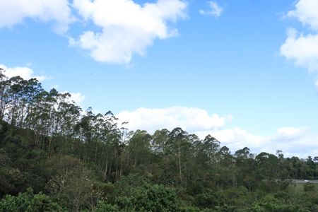 Casa de condomínio para alugar com 140m², 3 quartos e 2 vagasVista da Varanda Suíte