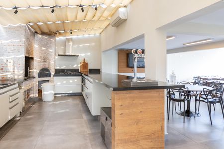 Apartamento para alugar com 176m², 4 quartos e 3 vagas Apartamento para alugar com 176m², 4 quartos e 3 vagasÁrea comum - Churrasqueira