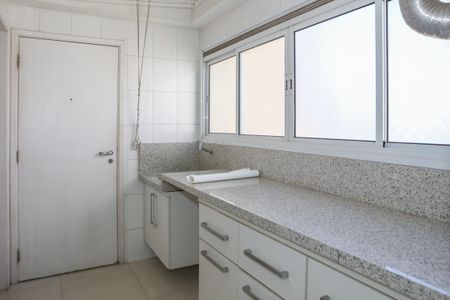 Apartamento para alugar com 176m², 4 quartos e 3 vagas Apartamento para alugar com 176m², 4 quartos e 3 vagasÁrea de Serviço