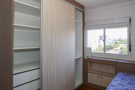 Apartamento para alugar com 176m², 4 quartos e 3 vagas Apartamento para alugar com 176m², 4 quartos e 3 vagasQuarto 4