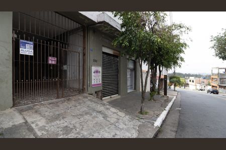 Casa para alugar com 30m², 1 quarto e sem vaga Casa para alugar com 30m², 1 quarto e sem vagaFachada e Plaquinha