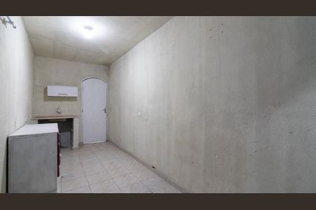 Kitnet de casa para alugar com 1 quarto, 30m² em Jardim Verônia, São Paulo