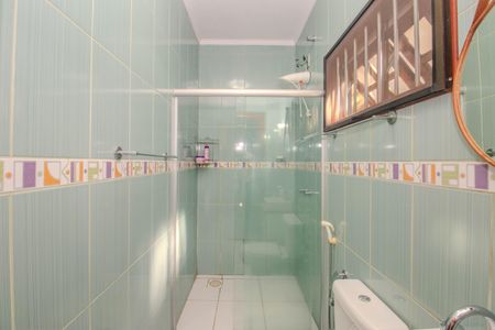 Casa à venda com 222m², 3 quartos e 3 vagas Casa à venda com 222m², 3 quartos e 3 vagasBanheiro Social