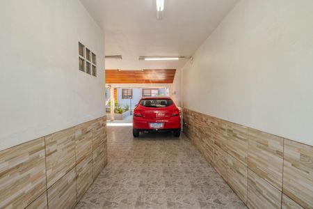 Casa à venda com 222m², 3 quartos e 3 vagas Casa à venda com 222m², 3 quartos e 3 vagasGaragem