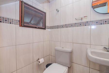 Casa à venda com 222m², 3 quartos e 3 vagas Casa à venda com 222m², 3 quartos e 3 vagasLavabo