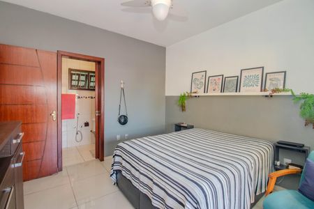 Casa à venda com 222m², 3 quartos e 3 vagas Casa à venda com 222m², 3 quartos e 3 vagasSuíte