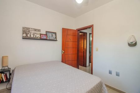 Casa à venda com 222m², 3 quartos e 3 vagas Casa à venda com 222m², 3 quartos e 3 vagasQuarto 1