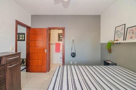 Casa à venda com 222m², 3 quartos e 3 vagas Casa à venda com 222m², 3 quartos e 3 vagasSuíte