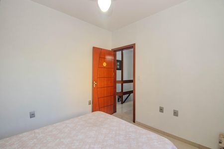 Casa à venda com 222m², 3 quartos e 3 vagas Casa à venda com 222m², 3 quartos e 3 vagasQuarto 2