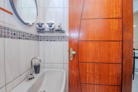 Casa à venda com 222m², 3 quartos e 3 vagas Casa à venda com 222m², 3 quartos e 3 vagasLavabo