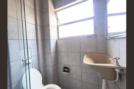 Banheiro  de kitnet/studio à venda com 1 quarto, 33m² em Liberdade, São Paulo