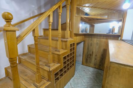 Casa à venda com 199m², 5 quartos e 2 vagasSala - bar 