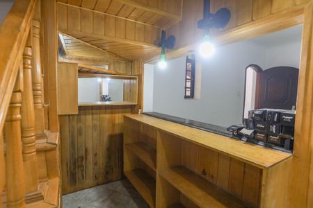 Casa à venda com 199m², 5 quartos e 2 vagasSala - bar 