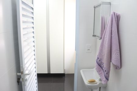 Apartamento à venda com 162m², 3 quartos e 2 vagasBanheiro 1