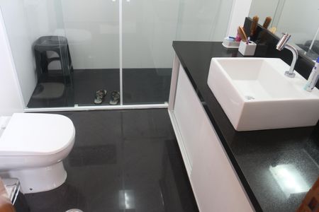 Apartamento à venda com 162m², 3 quartos e 2 vagasBanheiro da Suíte 1