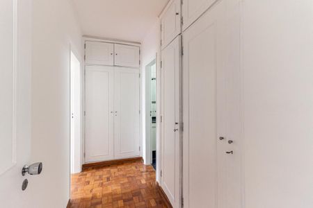Apartamento para alugar com 220m², 3 quartos e 2 vagasSuíte