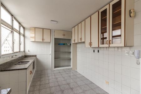 Apartamento para alugar com 220m², 3 quartos e 2 vagasCozinha