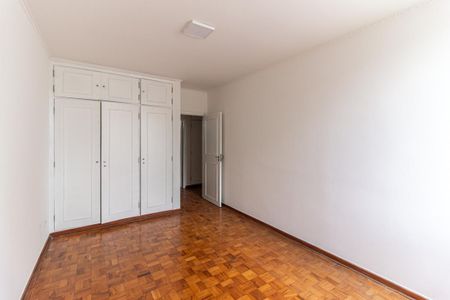 Apartamento para alugar com 220m², 3 quartos e 2 vagasSuíte