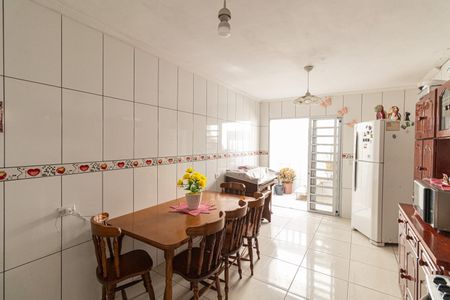 Casa à venda com 122m², 3 quartos e 1 vaga Casa à venda com 122m², 3 quartos e 1 vagaCozinha