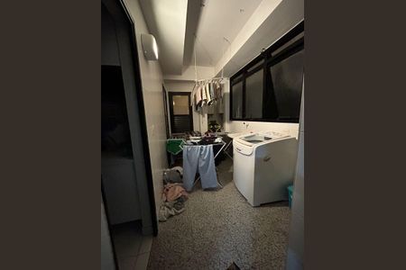 Apartamento à venda com 236m², 4 quartos e 3 vagasLavanderia